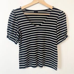 W5 SUPER CUTE crop top with puff sleeves black white striped medium